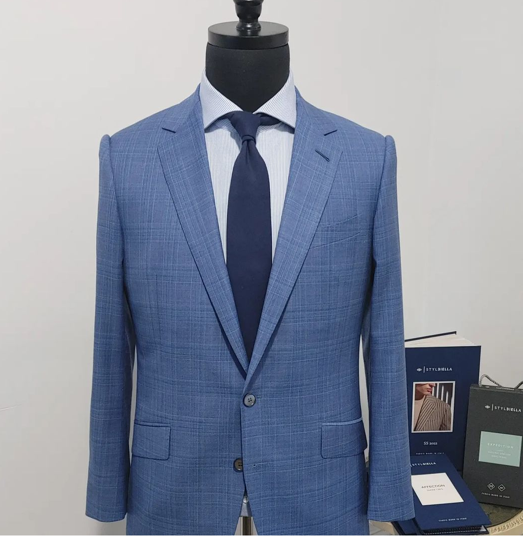 double-breasted vs single-breasted suits
